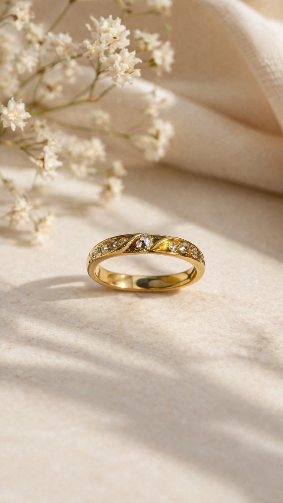 Golden Spark Twist Ring